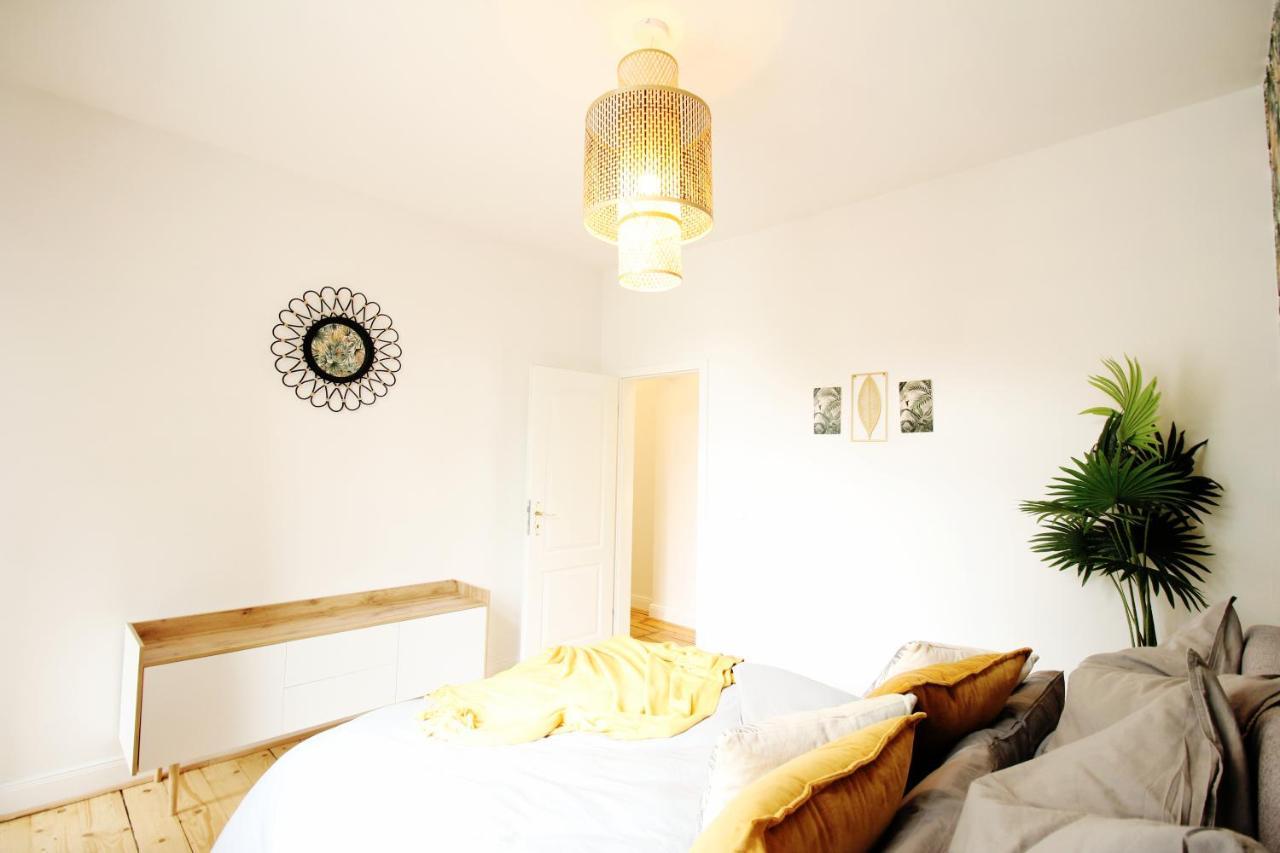 Secret Hideaways Tropical Feeling Mit 2 Schlafzimmer Nahe City L Messe L Flughafen L Hbf Duisburg Exterior foto